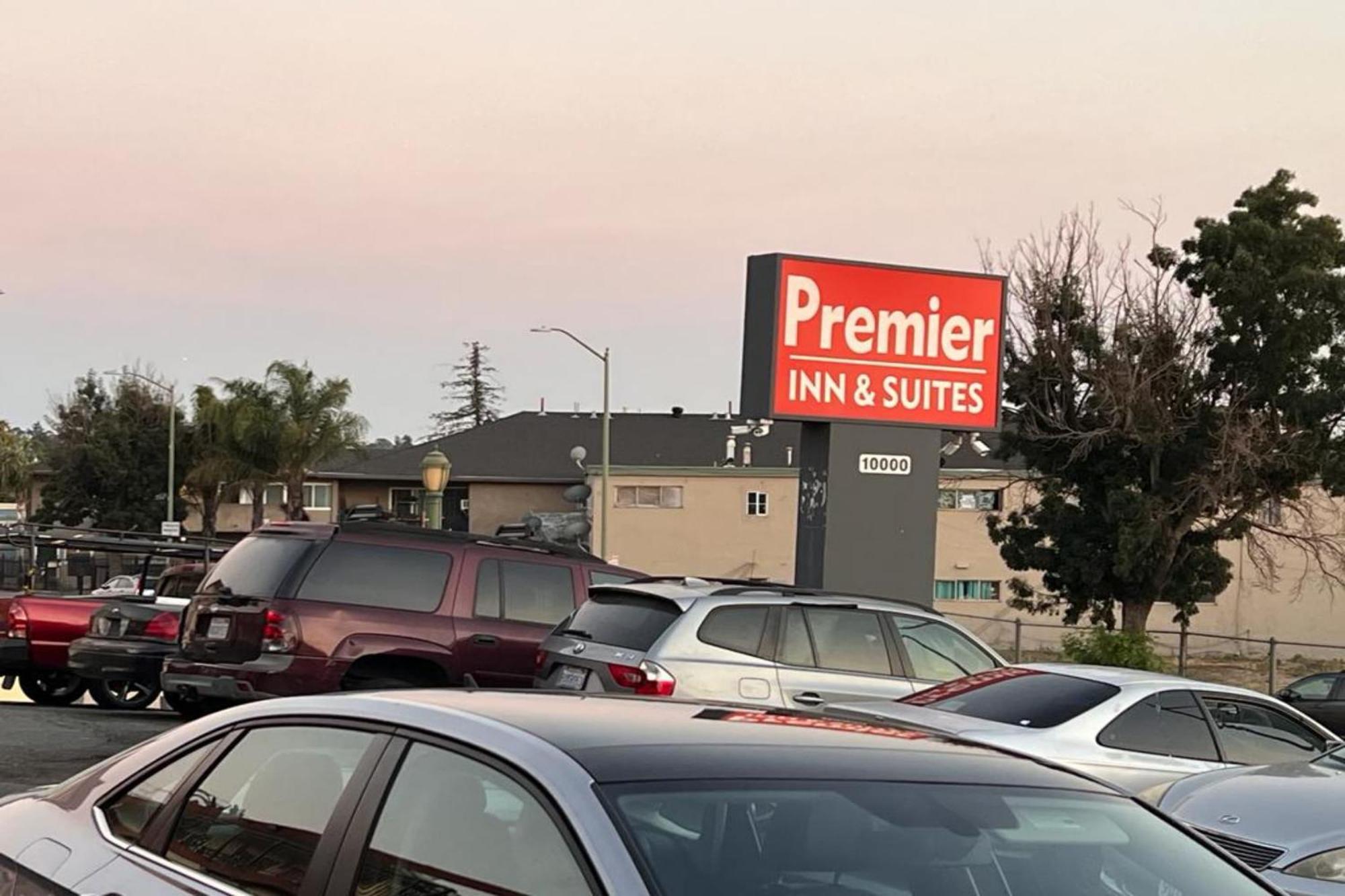 Premier Inn & Suites -Listing Partner Оакланд Экстерьер фото